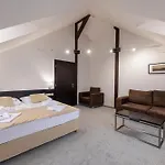 Bazilika Alatt Panzió 4* Esztergom