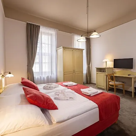 Bazilika Alatt Panzio