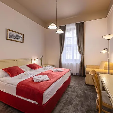 Bazilika Alatt Panzio 4* Esztergom