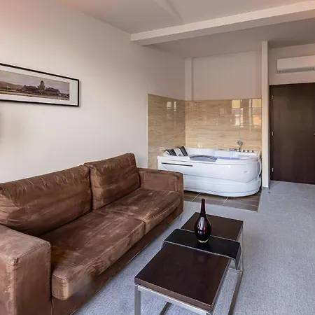 Bazilika Alatt Panzio