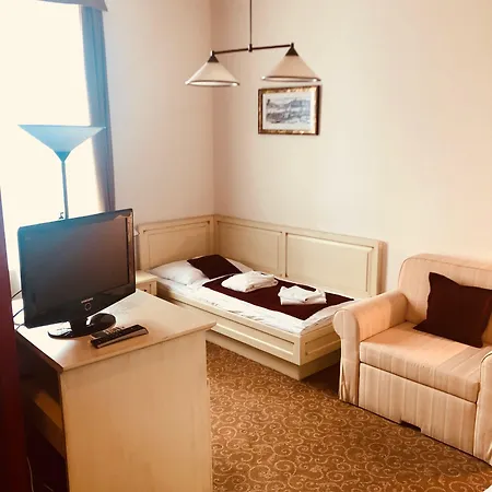 Bed & Breakfast Bazilika Alatt Panzio Esztergom