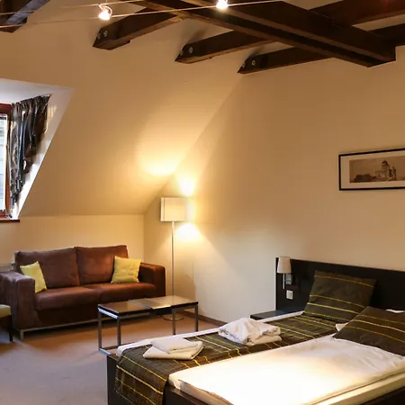 Bazilika Alatt Panzio B&B 에스테르곰