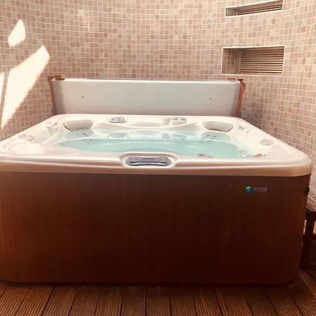Bazilika Alatt Panzio B&B