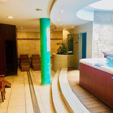 Bazilika Alatt Panzio B&B 4*
