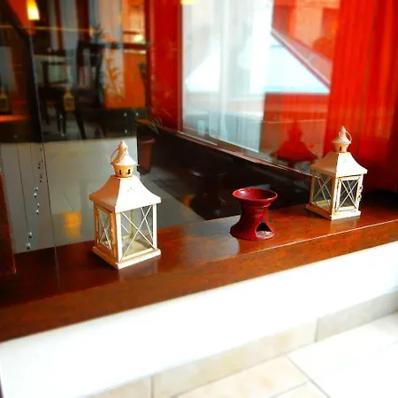 Bed and Breakfast Bazilika Alatt Panzio 4*