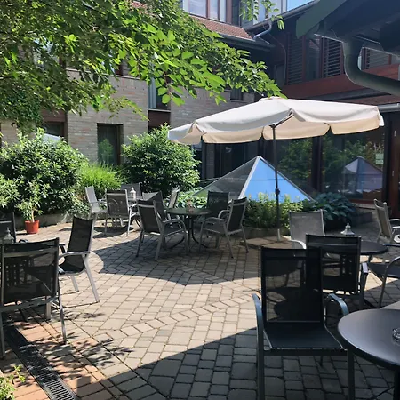 Bazilika Alatt Panzio