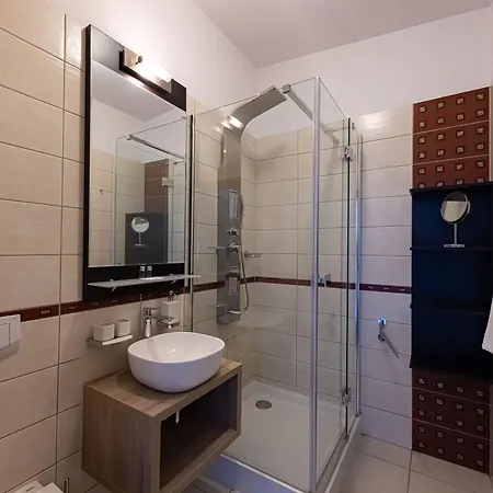 Bazilika Alatt Panzio