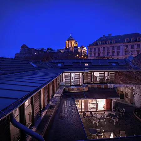 Bed & Breakfast Bazilika Alatt Panzio 4*