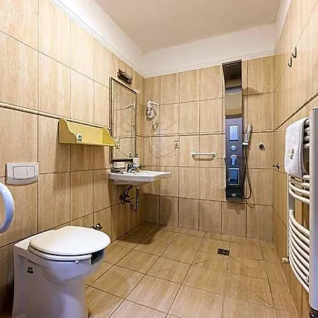 Bazilika Alatt Panzio 4* Esztergom