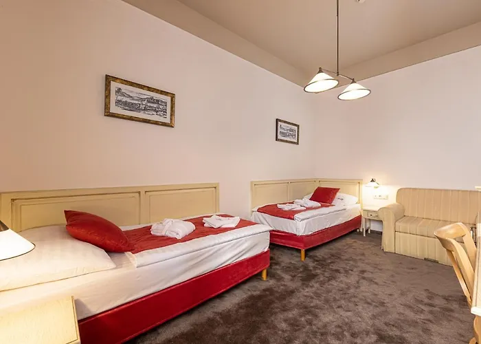 Bazilika Alatt Panzió 4* Esztergom