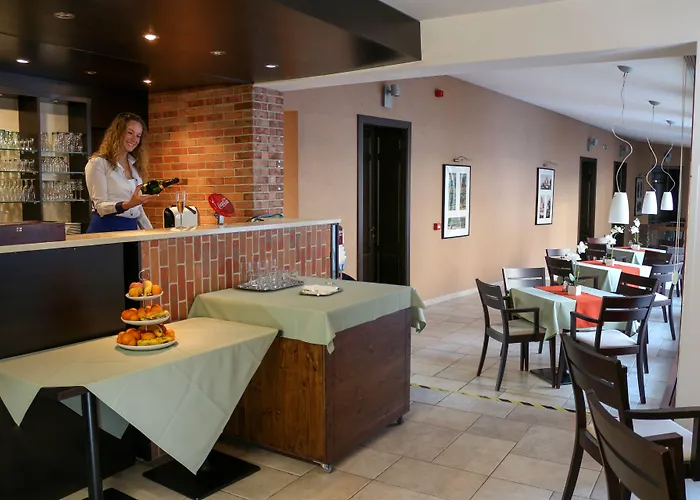 Bazilika Alatt Panzio Bed & Breakfast 4*