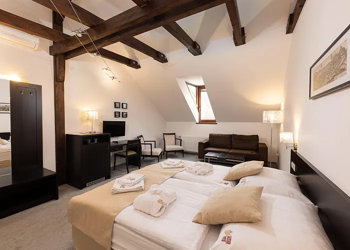 Bazilika Alatt Panzio Bed & Breakfast