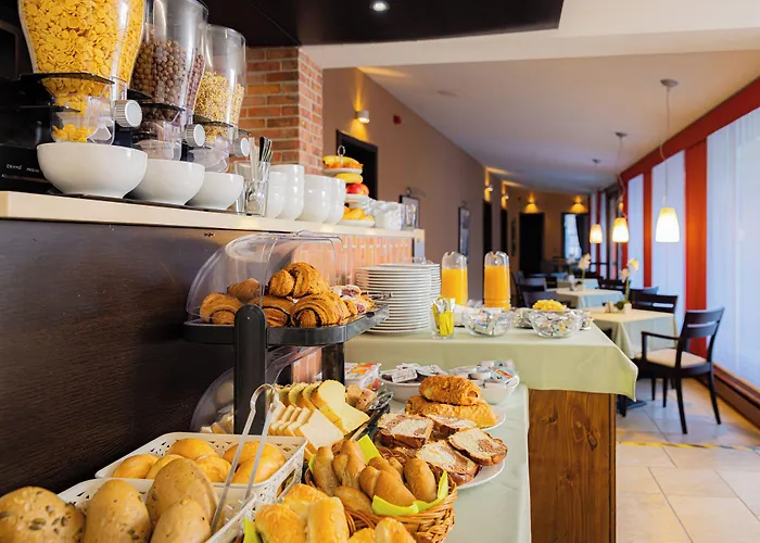 Alojamento de Acomodação e Pequeno-almoço Bazilika Alatt Panzió 4*