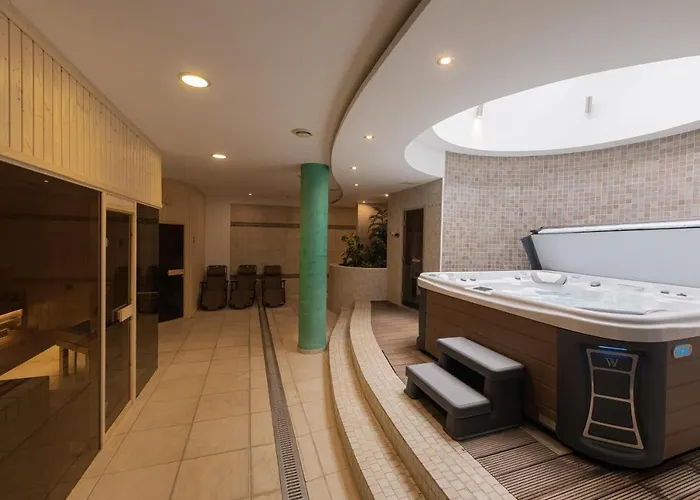 Bed & Breakfast Bazilika Alatt Panzio 4*